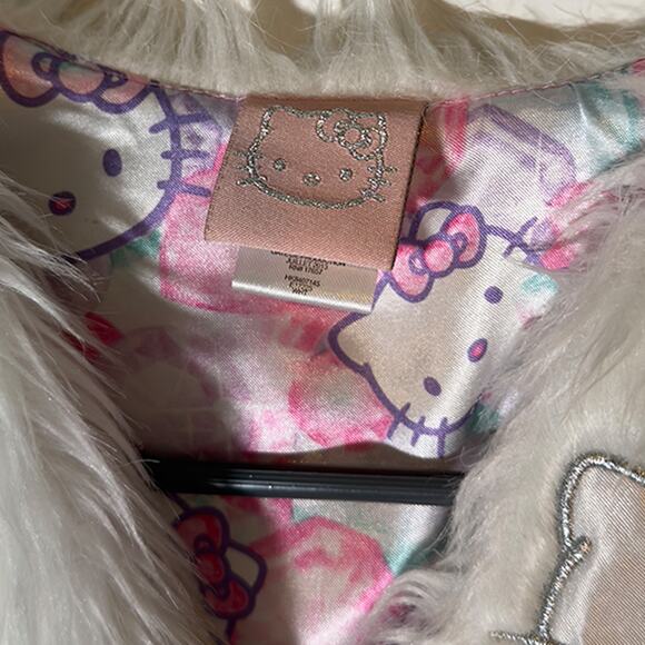Sanrio Hello Kitty Girls Fuzzy White & Pink Tie-Front Vest Size Small - Picture 4 of 7
